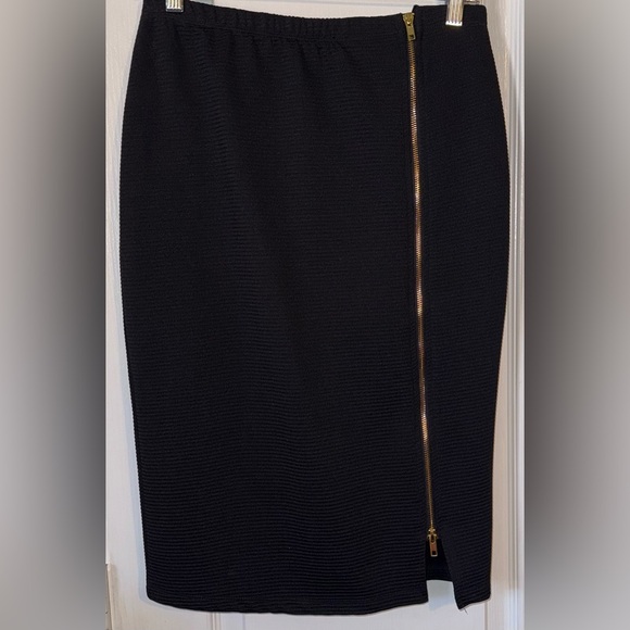 ultra teeze Dresses & Skirts - Ultra Teeze Black Ribbed Pencil Midi Skirt Gold Zipper SZ M